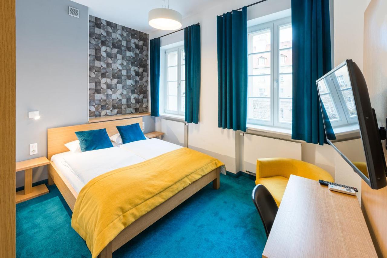 Aparthotel Tcz Wozna Poznan Exterior foto